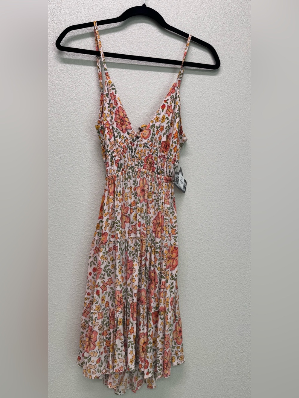 NWT Angie Floral V-Neck Tiered Mini Dress in Pink and Peach,Various Sizes - Picture 3 of 8